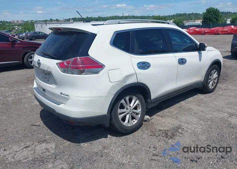 2015 Nissan Rogue Sv z USA, uszkodzony, nr VIN 5N1AT2MV8FC893535